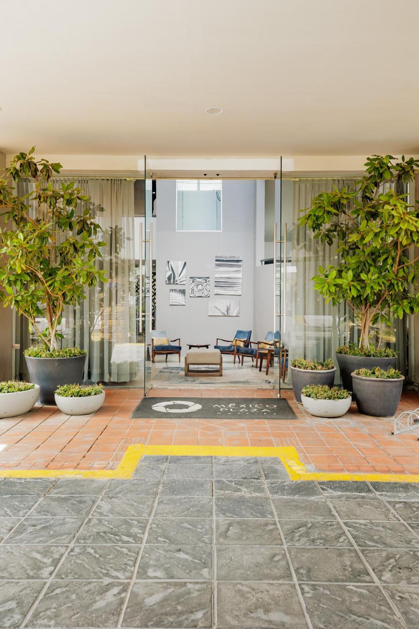 Hotel Suites Mexico Plaza Leon Campestre Exterior photo