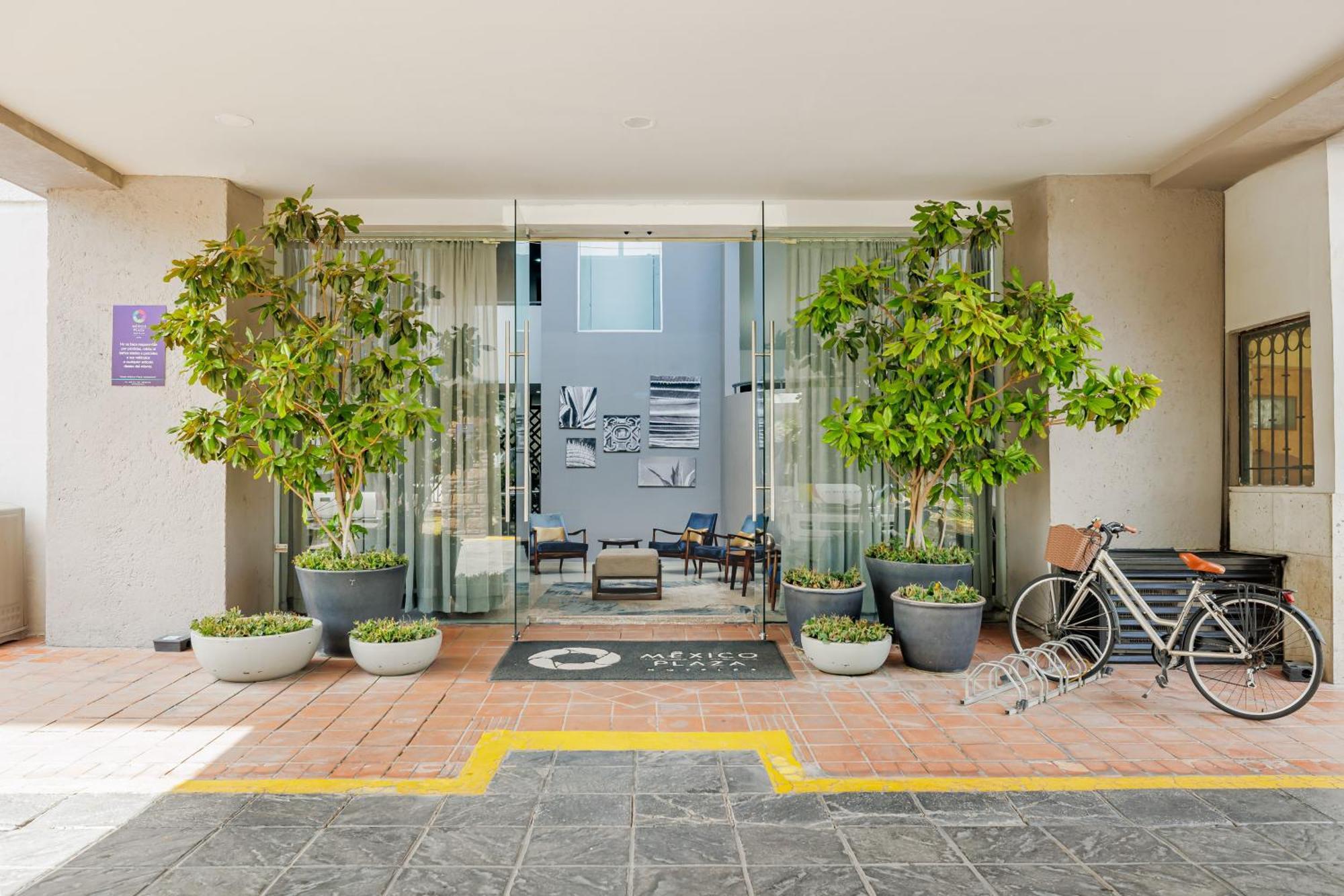 Hotel Suites Mexico Plaza Leon Campestre Exterior photo