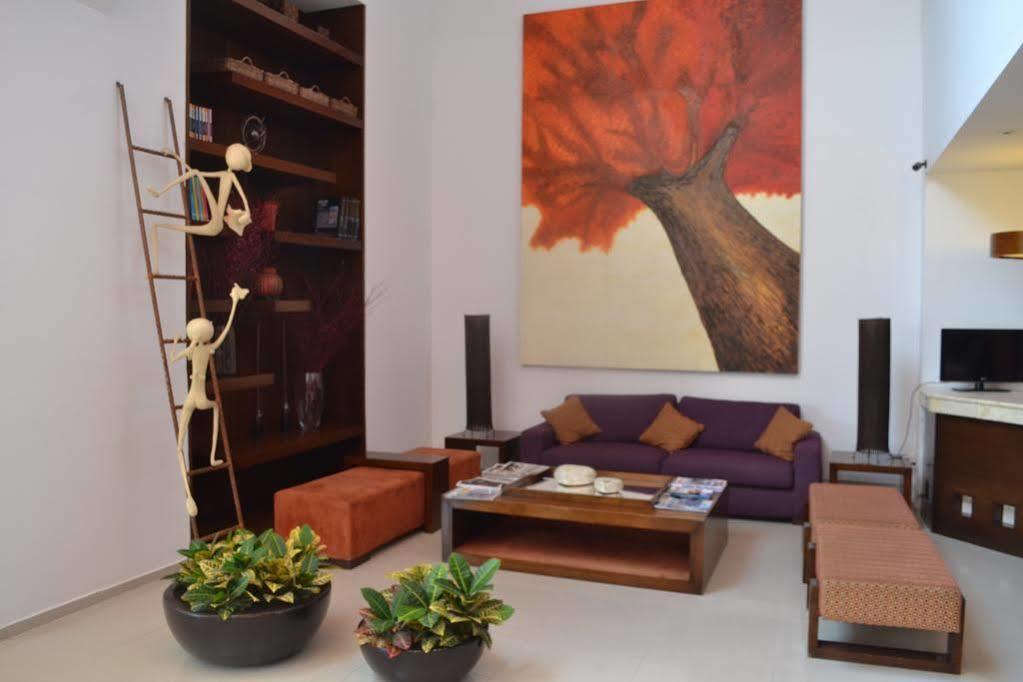 Hotel Suites Mexico Plaza Leon Campestre Exterior photo